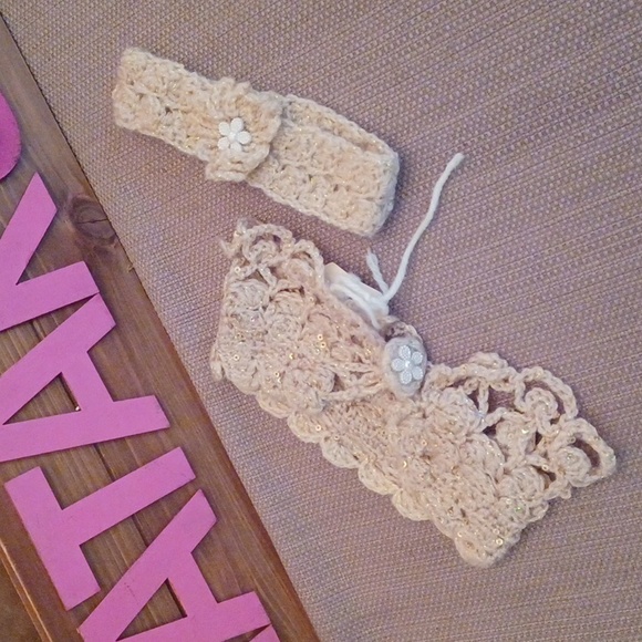 Handmade Victorian infant neck warmer and headband set Sparkly cream color - Picture 1 of 3